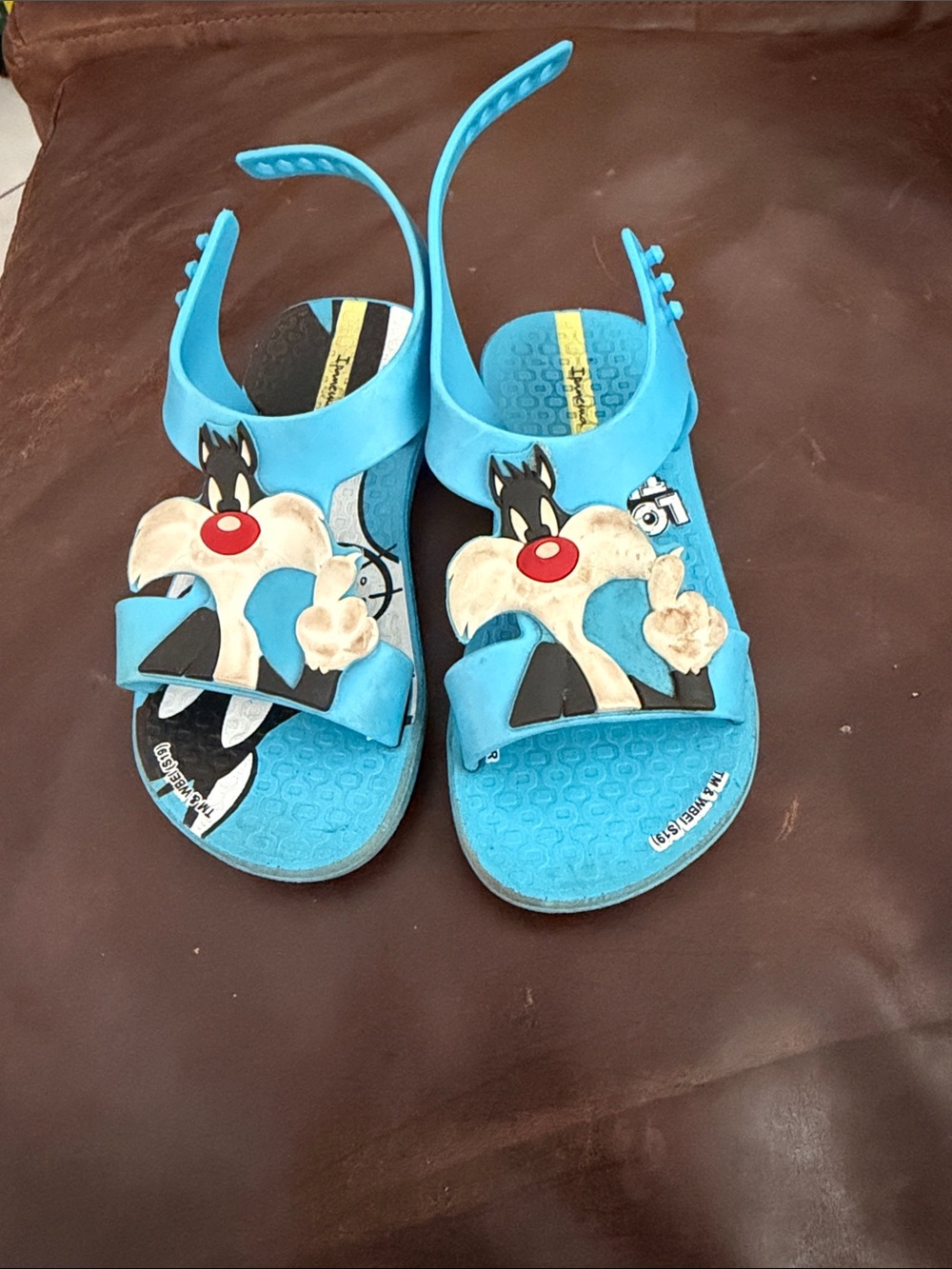 Vintage Looney Tunes Sylvester Blue Kids Sandals size 8